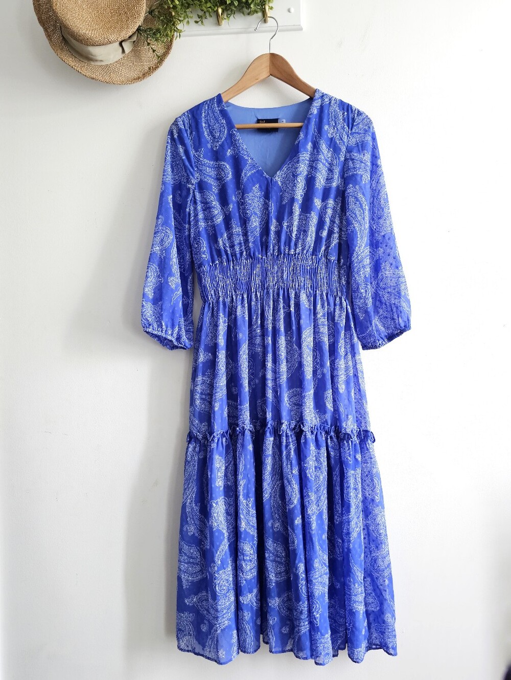 Just Taylor Blue Paisley Ruffle Trim Smocked Waist Midi Dress Size 10